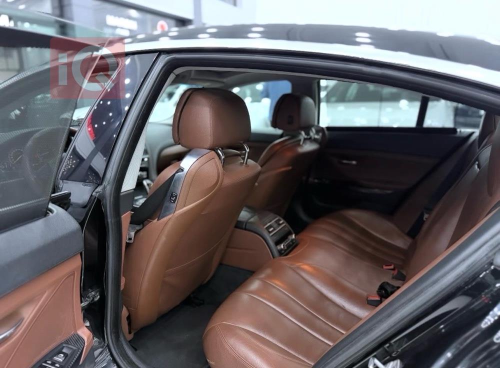 بي ام دبليو سيريس 6